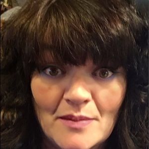 Meet your Posher, Monique